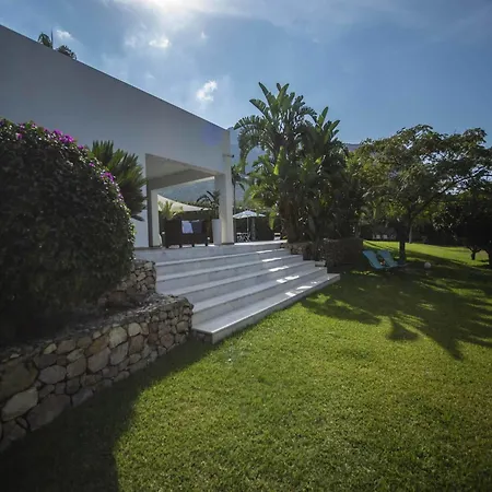 Vakantiehuis In With Pool Near Magaggiari Terrasini