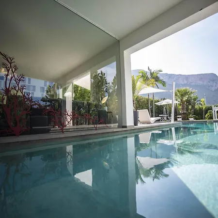 Vakantiehuis In With Pool Near Magaggiari *